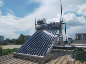 Lắp đặt máy nước nóng năng lượng mặt trời quận Tân Phú