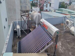 Lắp đặt máy nước nóng năng lượng mặt trời Huyện Hóc Môn