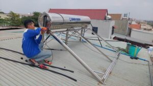 Dịch vụ sửa máy nước nóng năng lượng mặt trời Quận 8
