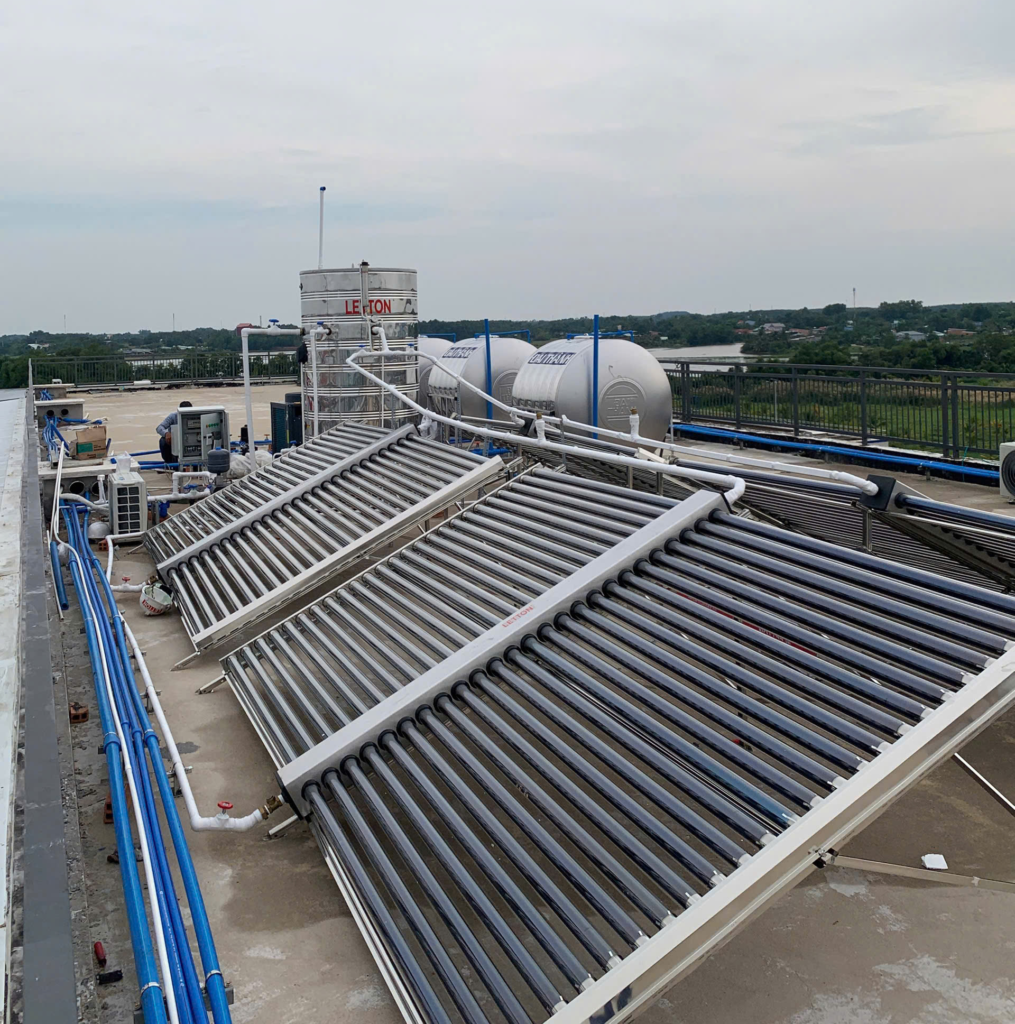 Hệ thống nước nóng năng lượng mặt trời 1500 lít LETTON 1 Hệ thống nước nóng năng lượng mặt trời 1500 lít LETTON