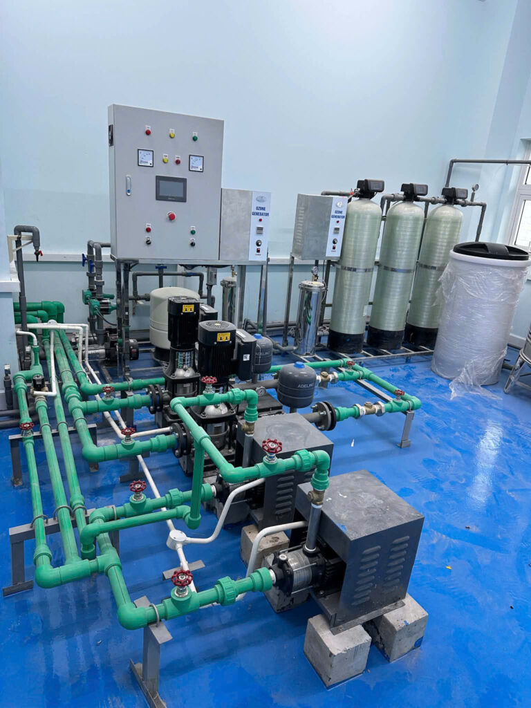 Hệ thống nước nóng năng lượng mặt trời 10.000 lít tại Bệnh viện Đa khoa Vĩnh Long 8 2aOboR5ECm0TU34a5f0t8RGNnN7mjOwv2RrY6jY0