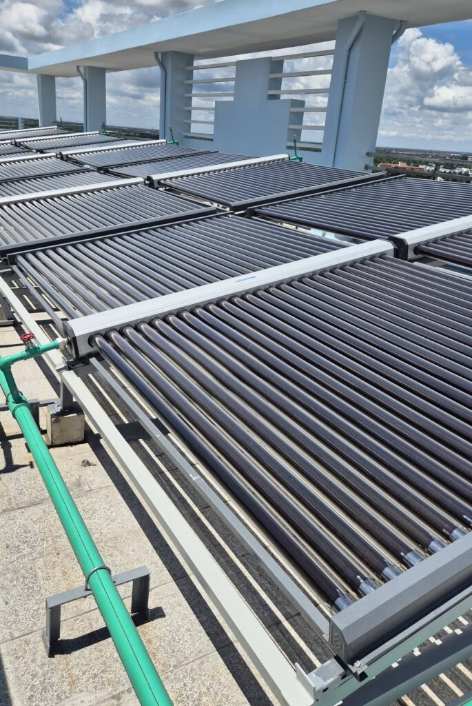 Hệ thống nước nóng năng lượng mặt trời 10.000 lít tại Bệnh viện Đa khoa Vĩnh Long 5 Hệ thống nước nóng năng lượng mặt trời 10.000 lít tại Bệnh viện Đa khoa Vĩnh Long